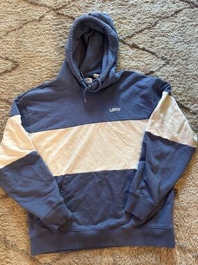Levi's Men's Navy Blue and White Block Pullover Hoodie